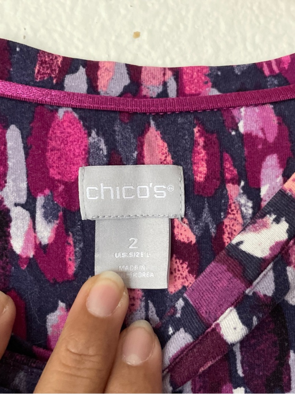 Chico’s Zenergy Leopard Print Long Sleeve Sun Tee - Picture 5 of 6